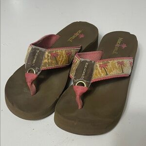 Margaritaville Sz 6 Brown Pink Foam Wedge Flip Flop Palm Tree Sandal
